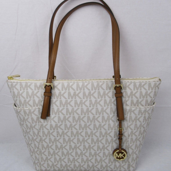 Michael Kors Handbags - Authentic Michael Kors Jet Set Shoulder Bag